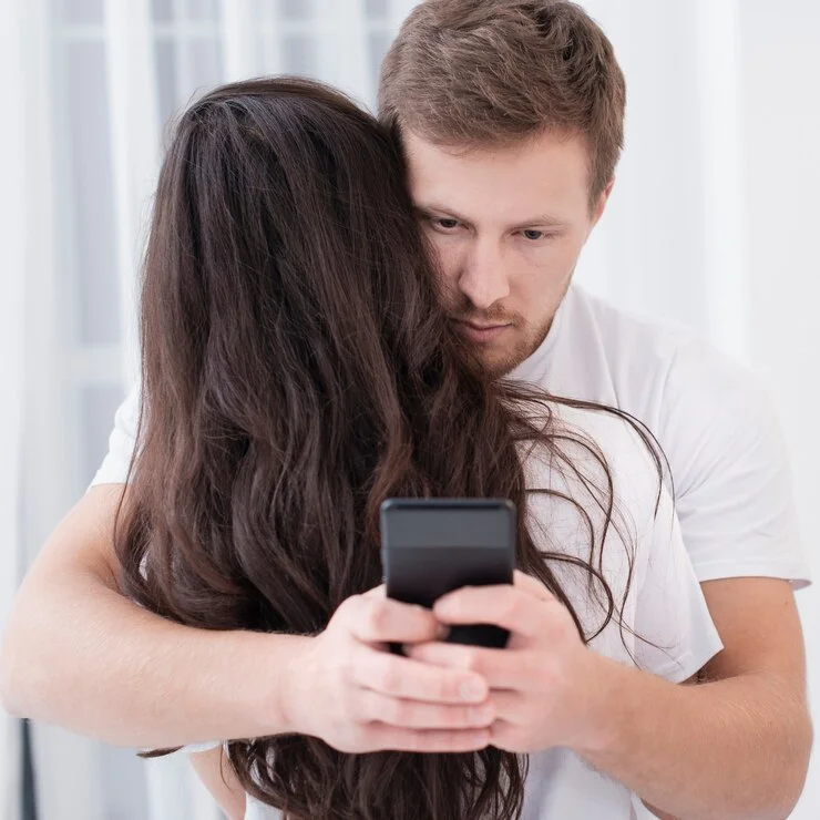 hiding dating profile app